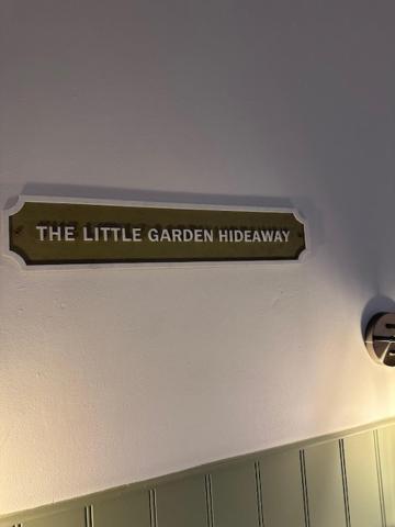 Bed and Breakfast The Little Garden Hideaway With Stunning Sea Views And Garden Голігед Екстер'єр фото